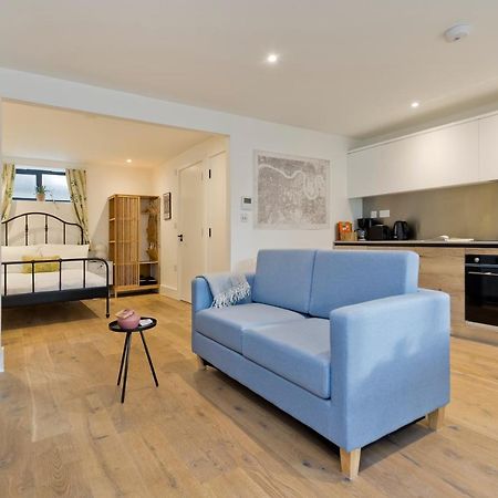 Luxury One Bedroom Greenwich Studio Apartment Near Canary Wharf By Underthedoormat London Exterior photo